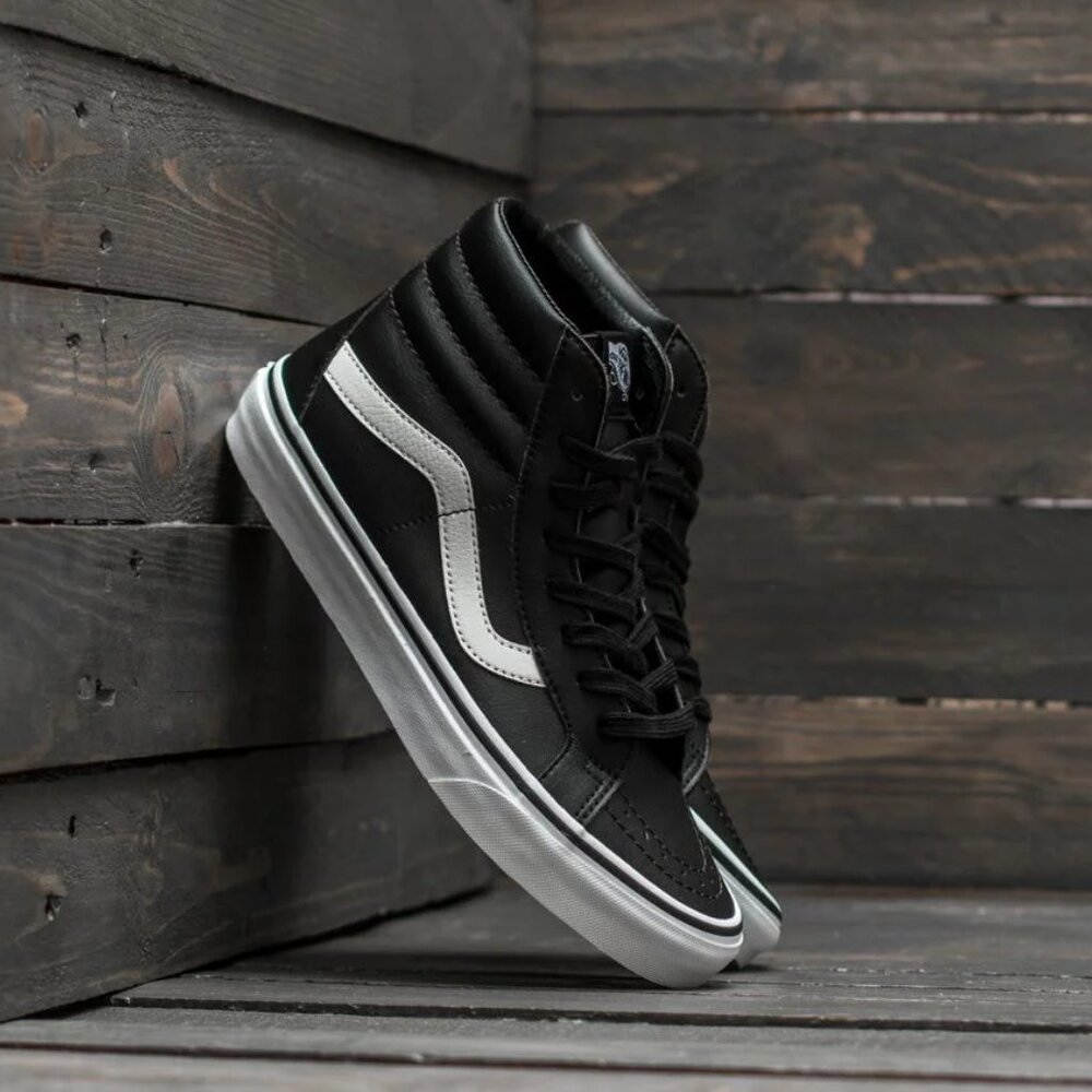 Vans Men's Sk8-Hi Reissue (Classic Tumble) Black/True White